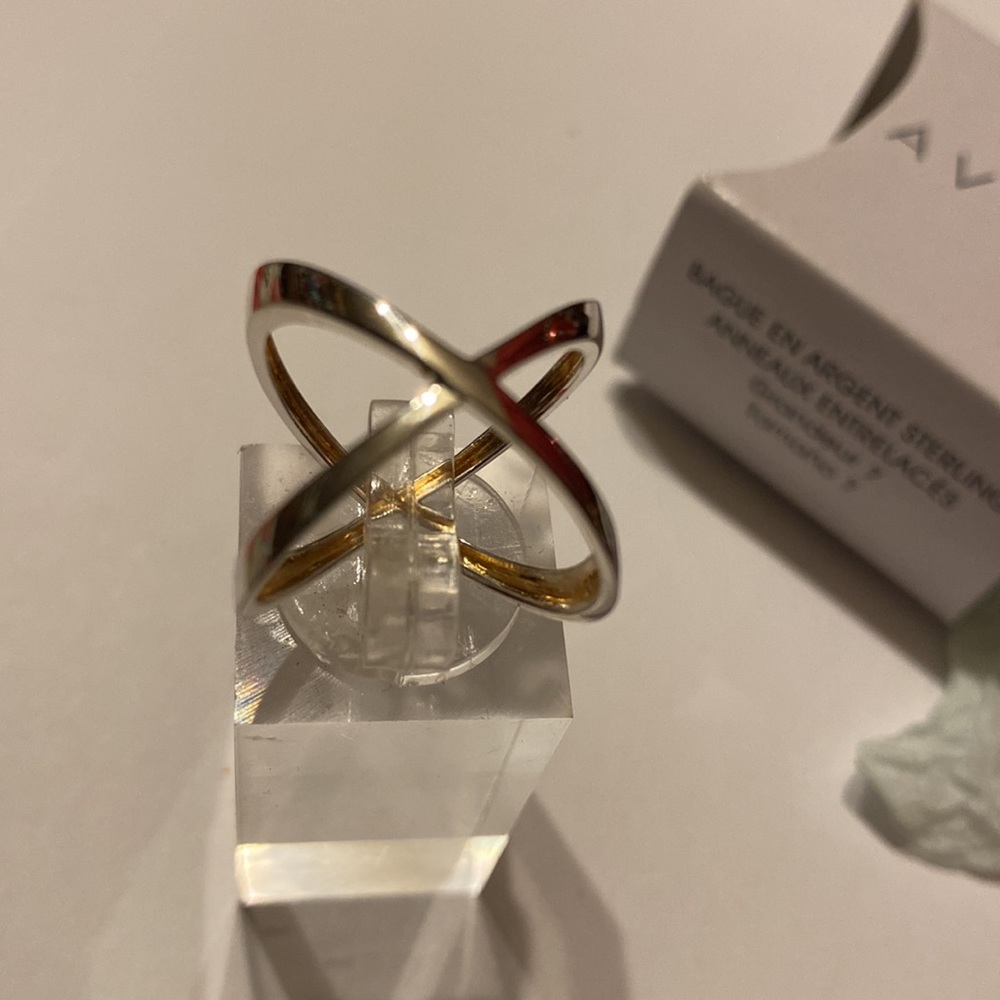 Avon 2015 criss cross sterling silver ring size 7